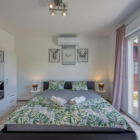 פורץ Villa Frontera Croatia מראה חיצוני תמונה